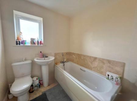 3 bedroom Semi-detached house to let in Riseholme Road, Lincoln, LN1
