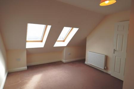 3 bedroom Semi-detached house to let in Riseholme Road, Lincoln, LN1