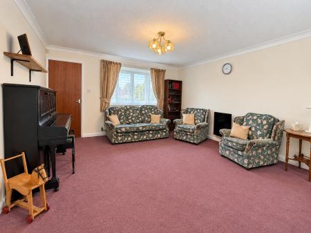 2 bedroom Detached bungalow for sale in Hawkshead Grove, Lincoln, LN2