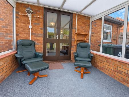 2 bedroom Detached bungalow for sale in Hawkshead Grove, Lincoln, LN2