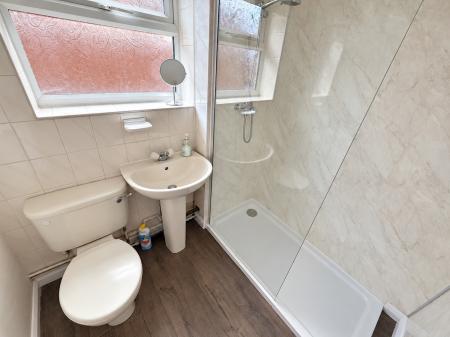 2 bedroom Detached bungalow for sale in Hawkshead Grove, Lincoln, LN2