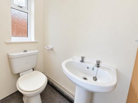 2 bedroom Detached bungalow for sale in Hawkshead Grove, Lincoln, LN2