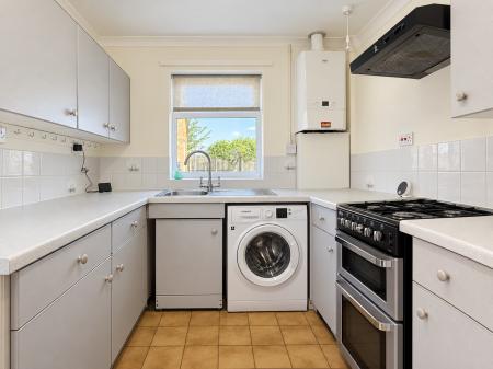 2 bedroom Detached bungalow for sale in Hawkshead Grove, Lincoln, LN2