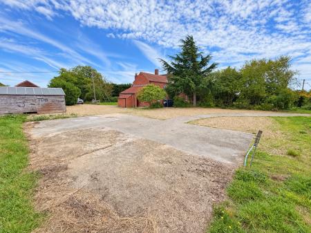 6 bedroom Detached house for sale in Main Street, Bransby, LN1