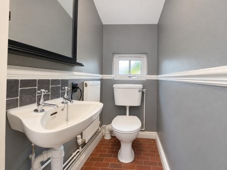6 bedroom Detached house for sale in Main Street, Bransby, LN1