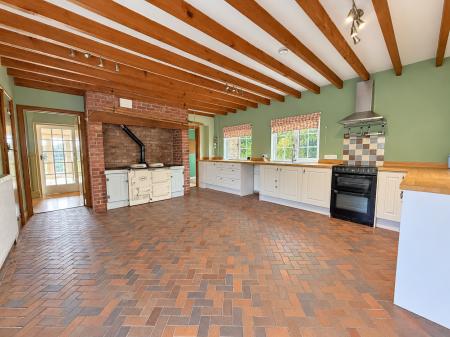 6 bedroom Detached house for sale in Main Street, Bransby, LN1