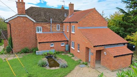 6 bedroom Detached house for sale in Main Street, Bransby, LN1