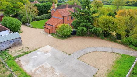 6 bedroom Detached house for sale in Main Street, Bransby, LN1