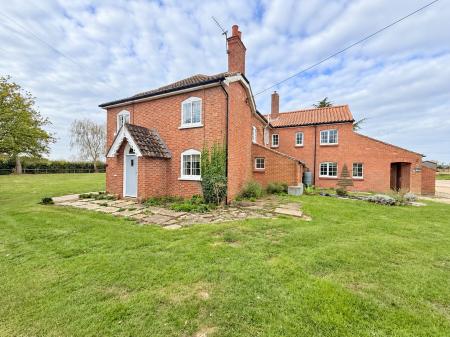 6 bedroom Detached house for sale in Main Street, Bransby, LN1