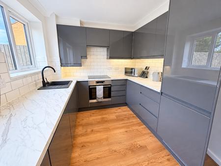 2 bedroom Semi-detached house for sale in Mendip Avenue, North Hykeham, LN6