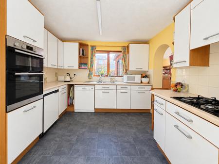 5 bedroom Detached house for sale in Roselea Avenue, Welton, LN2