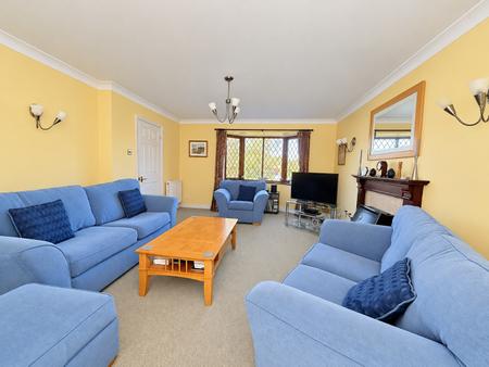 5 bedroom Detached house for sale in Roselea Avenue, Welton, LN2
