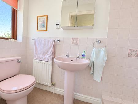 5 bedroom Detached house for sale in Roselea Avenue, Welton, LN2