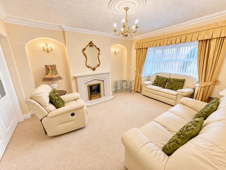 3 bedroom Detached bungalow for sale in Woodside, Branston, LN4