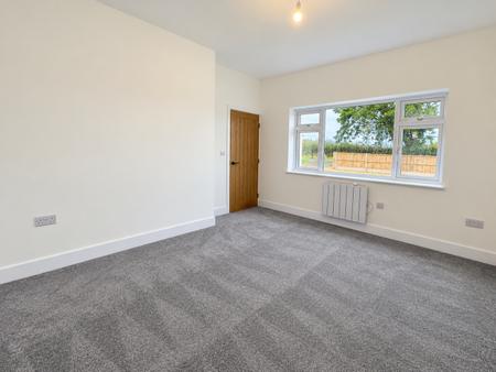 3 bedroom Semi-detached bungalow for sale in Middlegate, Bassingham, LN5