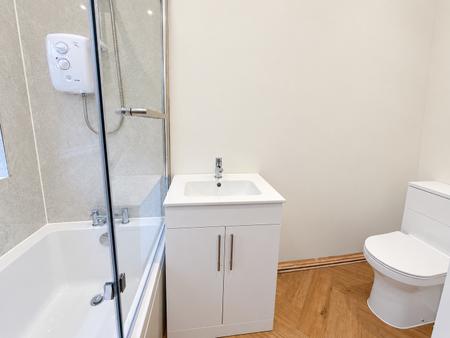 3 bedroom Semi-detached bungalow for sale in Middlegate, Bassingham, LN5