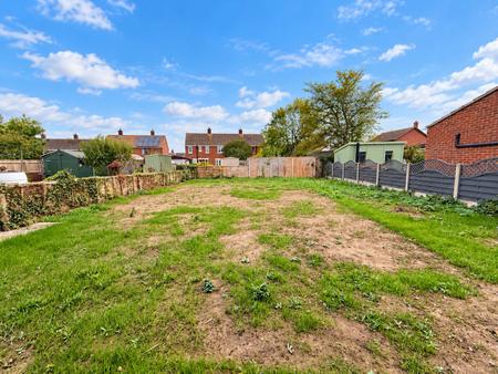 3 bedroom Semi-detached bungalow for sale in Middlegate, Bassingham, LN5