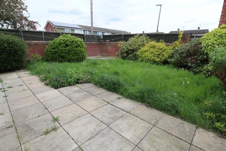 2 bedroom Semi-detached house to let in Camwood Crescent, Lincoln, LN6