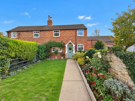 3 bedroom Cottage for sale in Front Street, Dunston, LN4