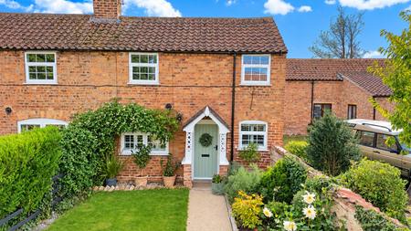 Front Street, Dunston, LN4
