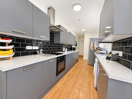6 bedroom Terraced House for sale in Boultham Avenue, Lincoln, LN5