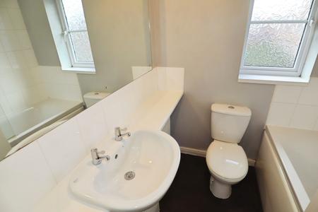 3 bedroom Semi-detached house to let in Watling Close, Lincoln, LN4