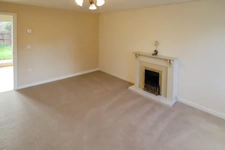 3 bedroom Semi-detached house to let in Watling Close, Lincoln, LN4