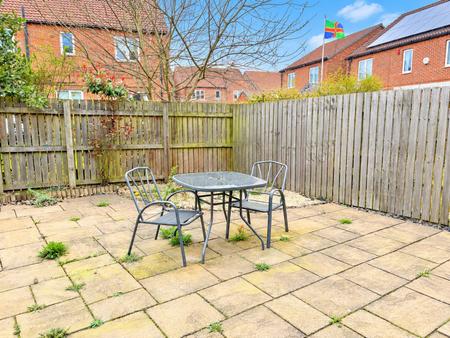 3 bedroom Semi-detached house for sale in Bobbin Lane, Lincoln, LN2