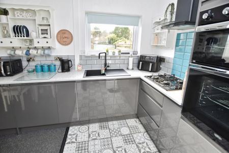 3 bedroom Terraced House for sale in Jubilee Avenue, Sileby, LE12