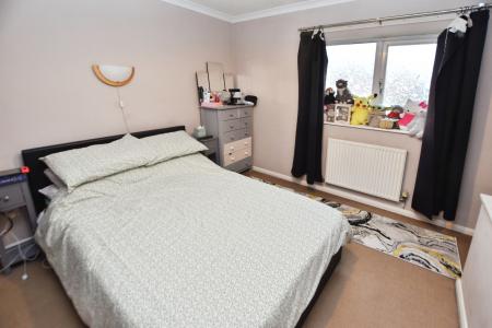 2 bedroom Semi-detached house for sale in Pine Close, Loughborough, LE11