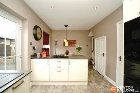 3 bedroom Semi-detached house for sale in Sandhills Close, Belton, LE12