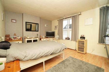 2 bedroom Terraced House for sale in Cartwright Street, Loughborough, LE11