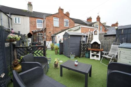 2 bedroom Terraced House for sale in Cartwright Street, Loughborough, LE11