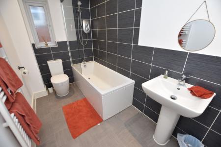 5 bedroom Detached house for sale in Dragonfly Close, East Leake, LE12