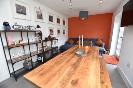 5 bedroom Detached house for sale in Dragonfly Close, East Leake, LE12