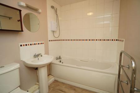 2 bedroom Flat for sale in Goods Yard Close, Loughborough, LE11