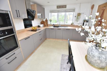 3 bedroom Detached house for sale in The Green, Long Whatton, LE12