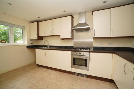 2 bedroom Town house for sale in Highland Drive, Loughborough, LE11