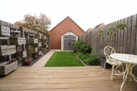 2 bedroom Town house for sale in Highland Drive, Loughborough, LE11