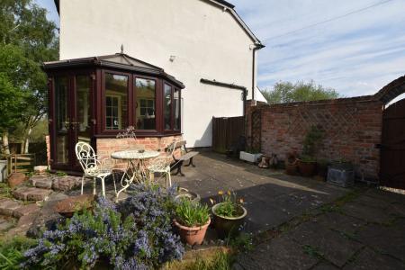 4 bedroom Detached house for sale in Nottingham Road, Cotes, LE12