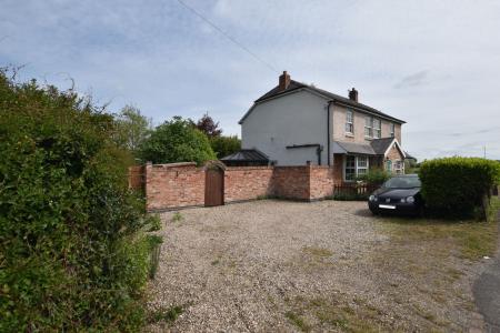 4 bedroom Detached house for sale in Nottingham Road, Cotes, LE12