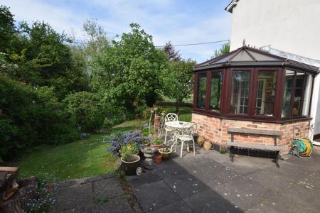 4 bedroom Detached house for sale in Nottingham Road, Cotes, LE12