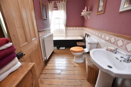 4 bedroom Detached house for sale in Nottingham Road, Cotes, LE12