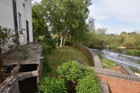 4 bedroom Detached house for sale in Nottingham Road, Cotes, LE12