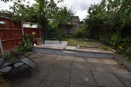 3 bedroom Semi-detached house for sale in Lyall Close, Loughborough, LE11