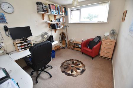 3 bedroom Semi-detached house for sale in Lyall Close, Loughborough, LE11