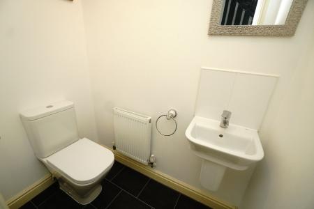 3 bedroom Semi-detached house for sale in Newman Close, Loughborough, LE11