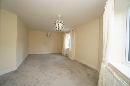 3 bedroom Semi-detached house for sale in Newman Close, Loughborough, LE11