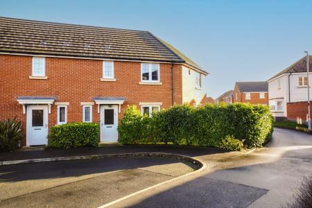 3 bedroom Semi-detached house for sale in Newman Close, Loughborough, LE11