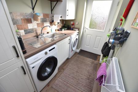 5 bedroom Detached house for sale in Southfield Avenue, Sileby, LE12